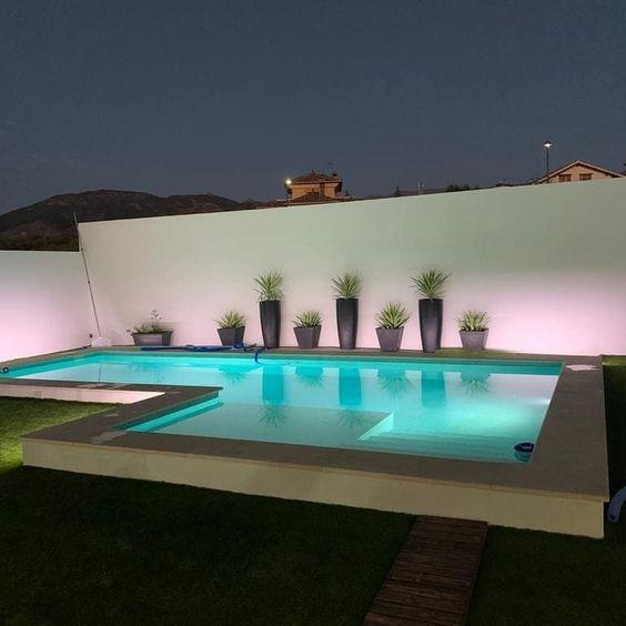 Como iluminar uma piscina